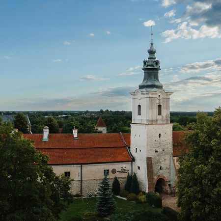 Hotel Podklasztorze Сулеюв Экстерьер фото