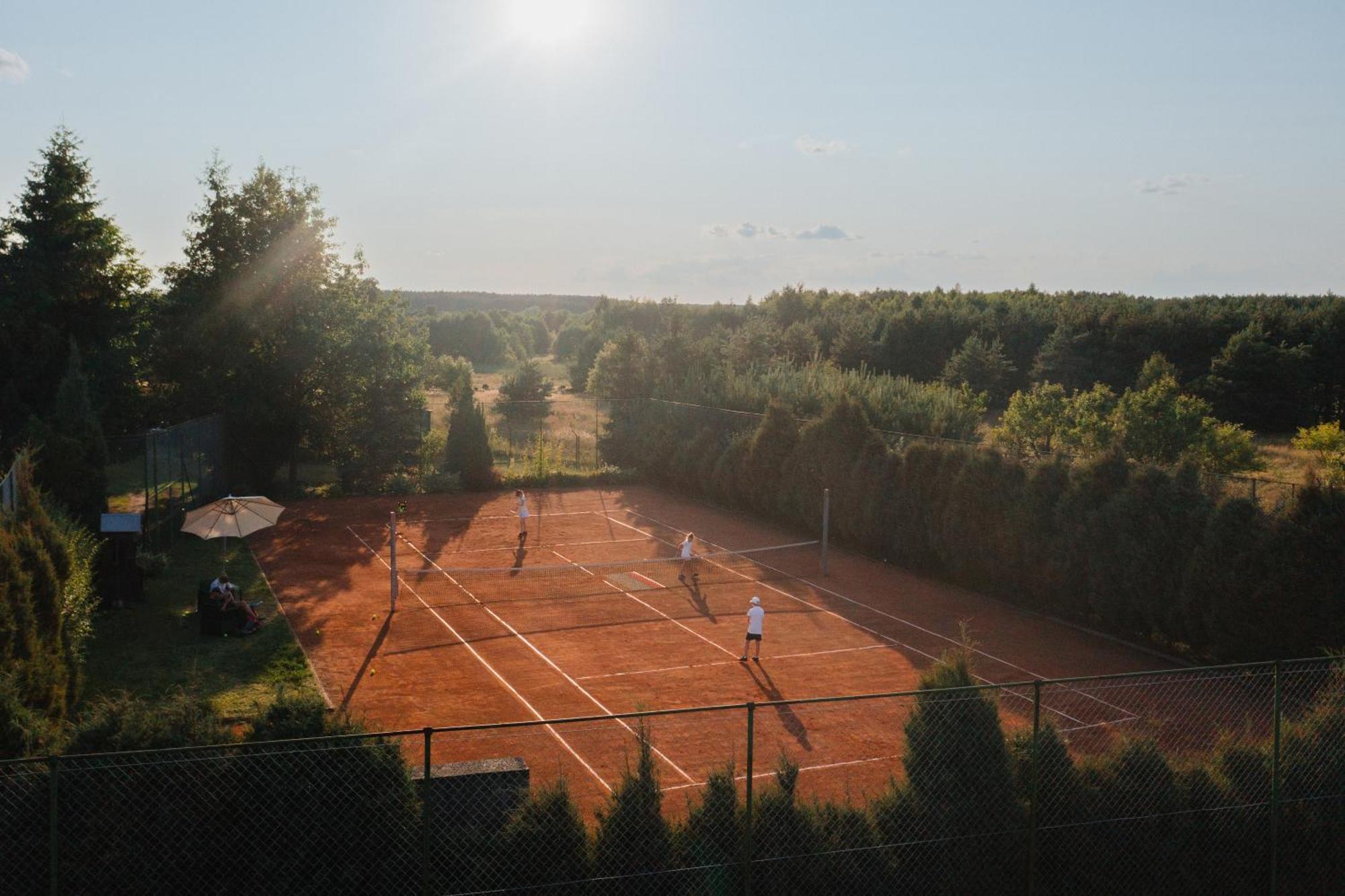 Hotel Podklasztorze Сулеюв Экстерьер фото